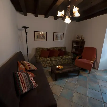 Mujika Etxea * Manurga